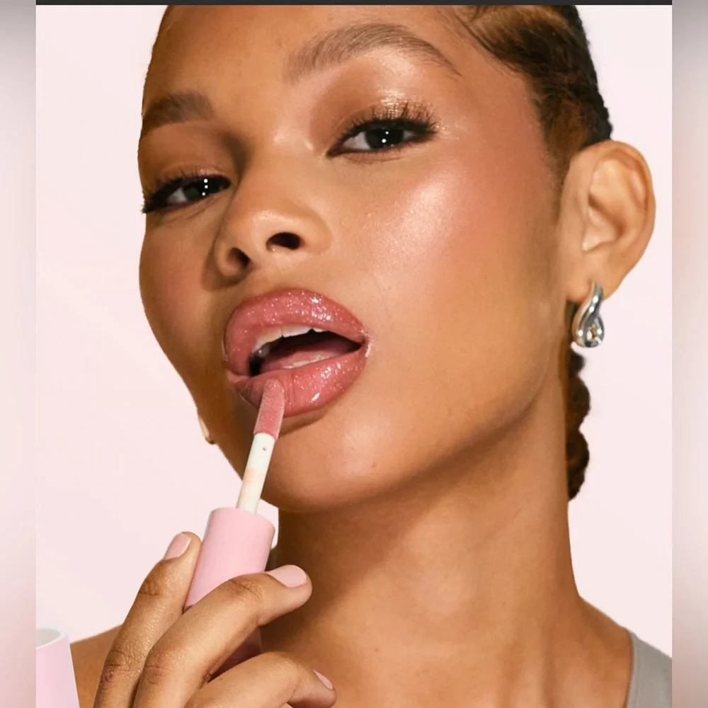 Kylie Jenner High Gloss - Shade Damn Gina New in Box $20 Retail